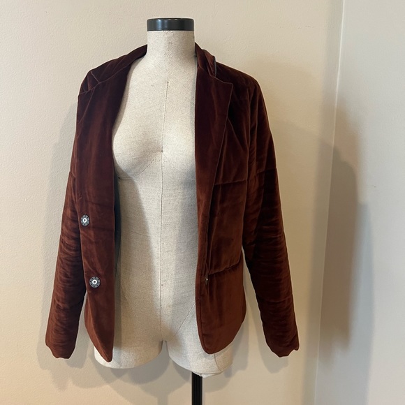 Fabiana Filippi beautiful coat - Picture 4 of 6